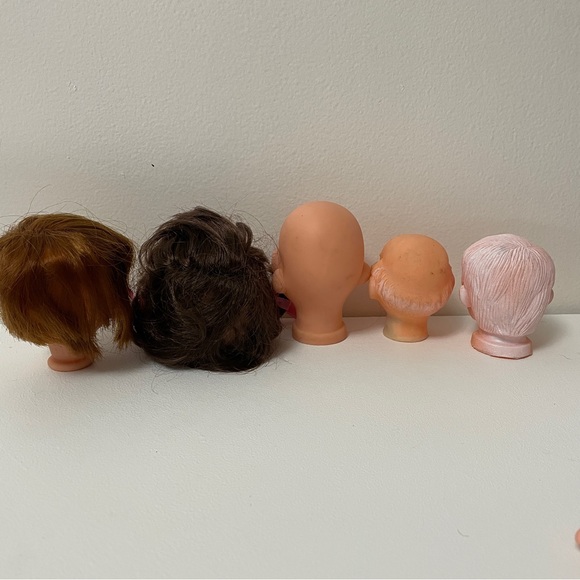 Vintage Doll Parts LOT Heads Arms Hands Craft Making Parts Fibre Craft - Picture 16 of 16